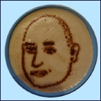 Cappuccino Schablone Gesicht - Schaumergebnis